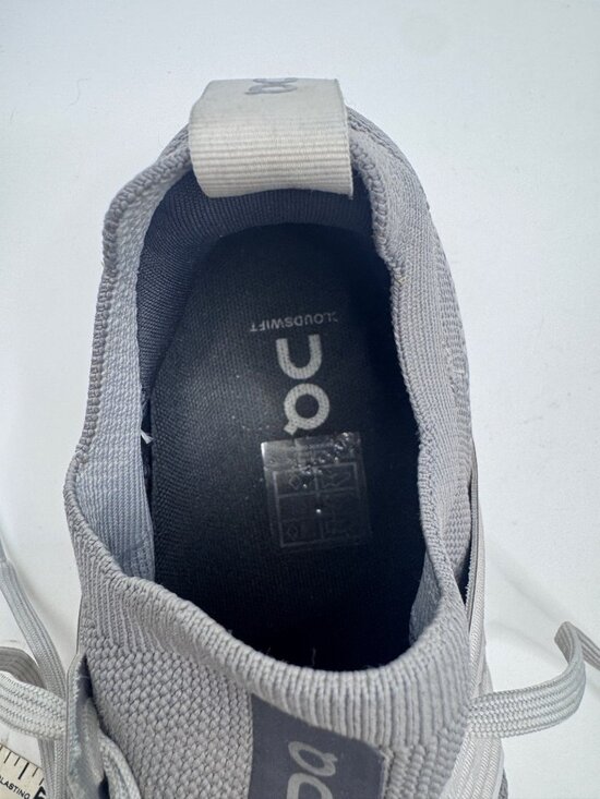Athletic_Shoes